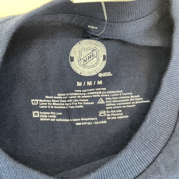 Toronto Maple Leafs NHL Logo T-shirt Navy White Unisex Size Medium NEW - Picture 2 of 8